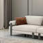 Canapé luxueux avec éléments métalliques-579672812