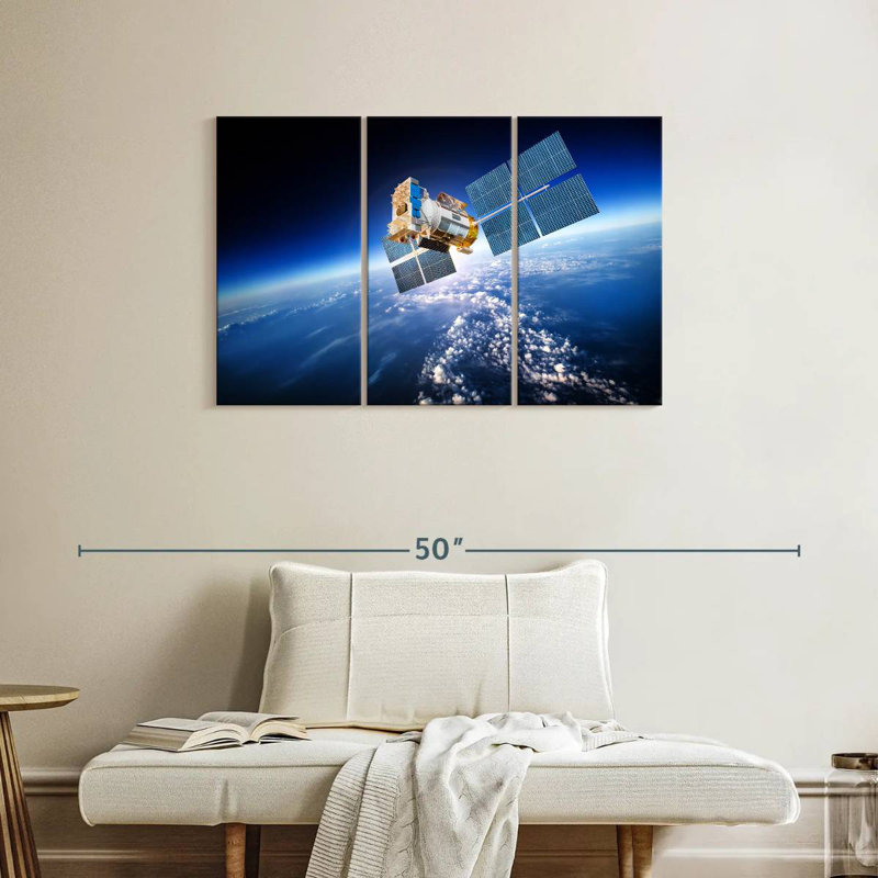  «Satellite planant au-dessus de la Terre, H 24 po x l 38 po