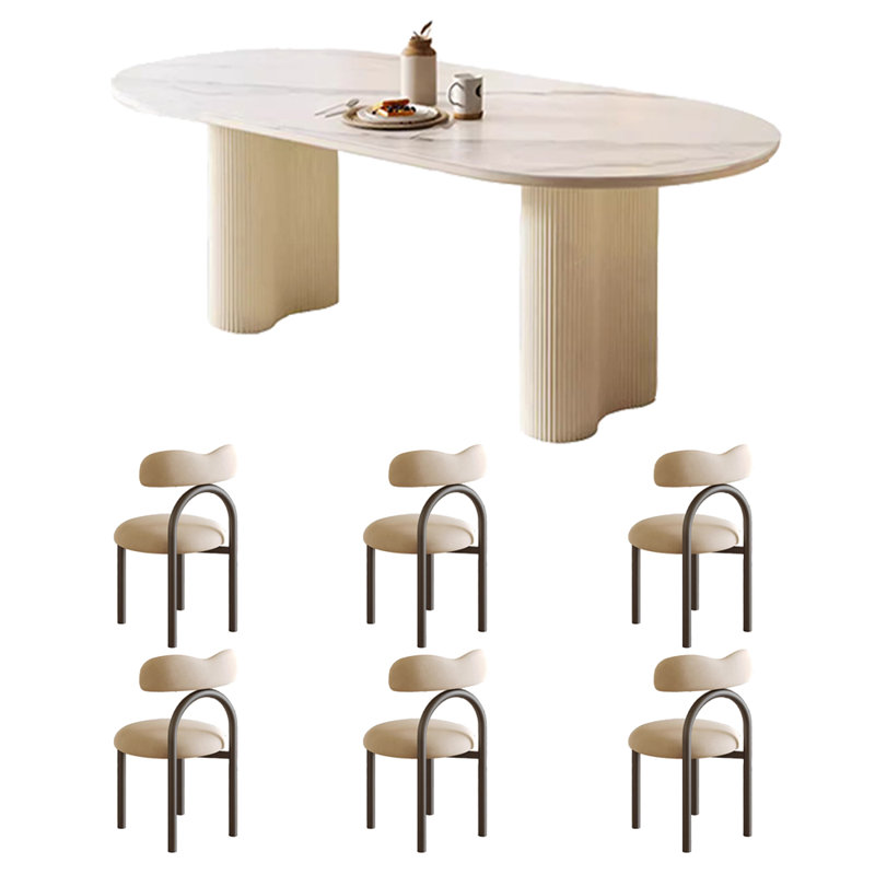Table et chaises de salle à manger ovales de style crème, H 29,5 po x L 62,9 po x l 31,4 po