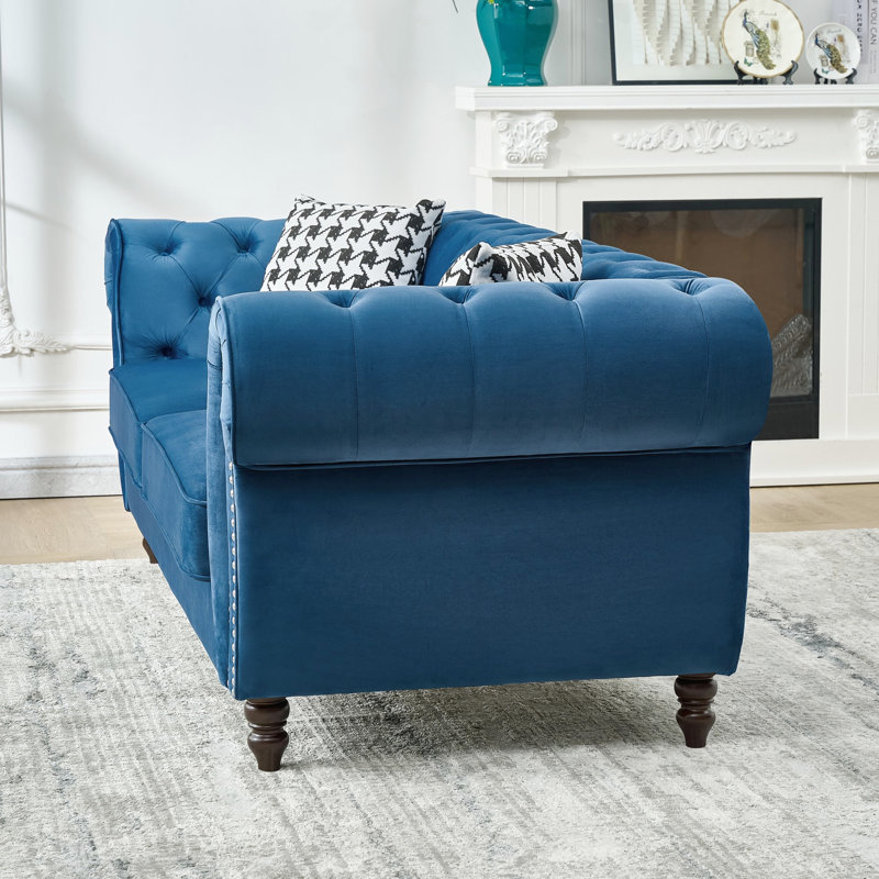 Canapé 2 places moderne de style Mid-Century, 165 cm, revêtement en velours bleu, accoudoirs arrondis, clous décoratifs, bois de pin massif, assise mi-ferme, mousse haute densité + ressorts, pour appartement, revêtement avec accoudoirs arrondis.