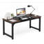 Bureau de direction, grand poste de travail d'ordinateur moderne avec structure en métal-464343952