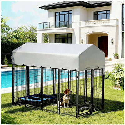 Chenil pour animaux spacieux et extérieur
