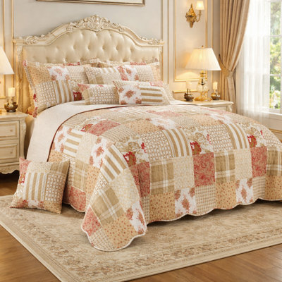 Polyester Patchwork Bedspread with Pillow Shams