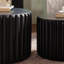 Ensemble de tables basses rondes festonnées noires