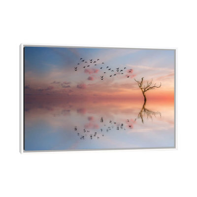 ST 006 1 Piece Floater Frame Wall Art on Canvas