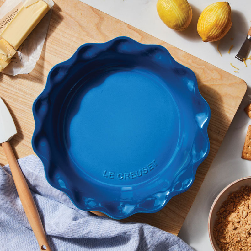 Le Creuset Stoneware Set Of 2 Heritage Fluted Pie Dish 9 In, Gray
