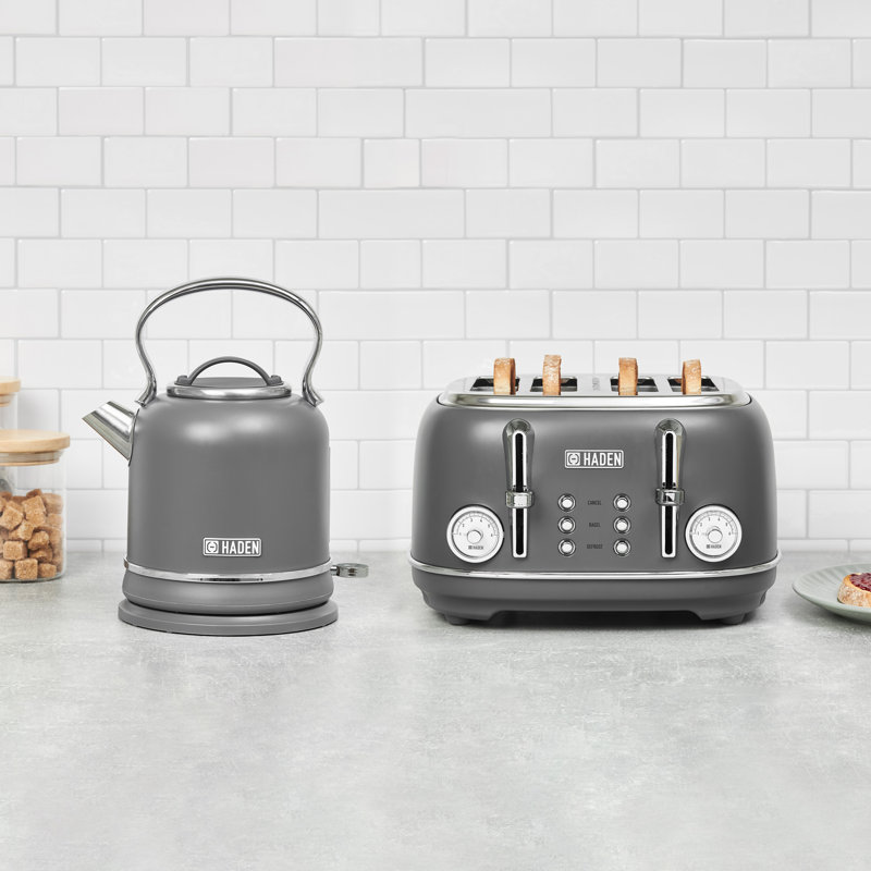 HADEN Chelsea 4 Slice Toaster Wide Slot with Removable Crumb Tray and Control Settings Chrome, Gray/Chrome