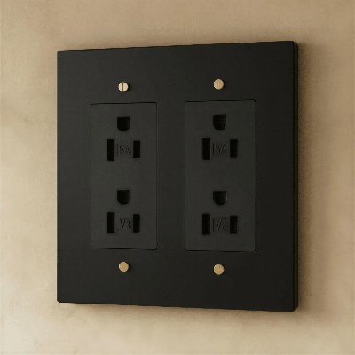 Prise de courant en laiton massif pour résidence - 120 V CA, prises électriques homologuées UL - Plaque murale décorative pour maisons d'époque - Laiton robuste durable, installation facile - Style américain
