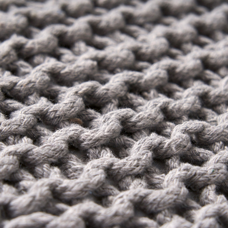 TABOURET EN TRICOT TRICOTÉ
