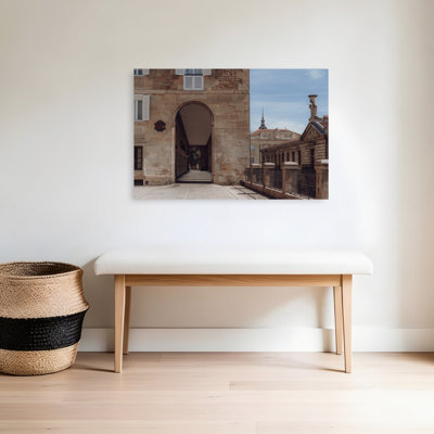 Arche menant à travers la vieille ville dans le sable, ciel, Vitoria-Gasteiz, Espagne, reproduction d'art contemporain