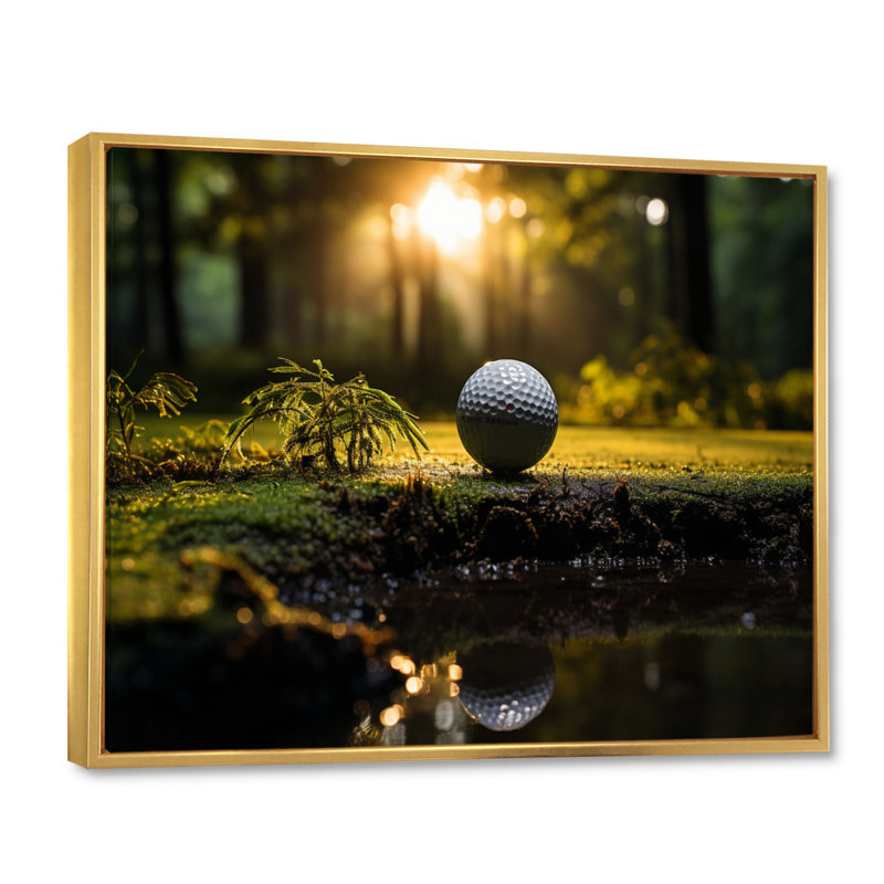 Golf Precision Putt II - Sports Canvas Art Print, Cadre flottant doré, H 16 po x l 32 po