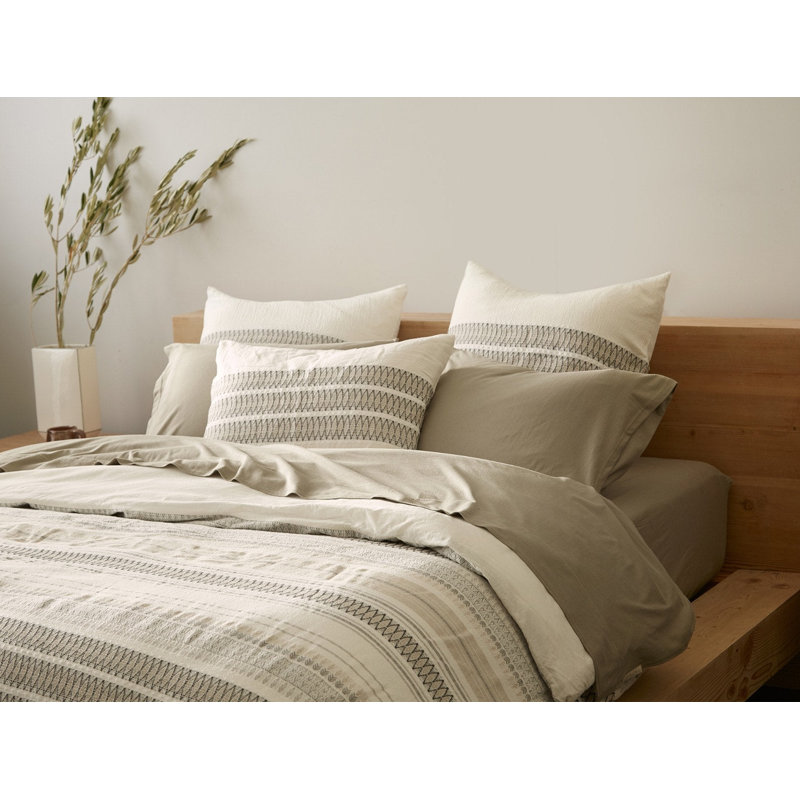 Lost Coast Organic Duvet Cover, Full/Queen Duvet Cover, Soft White/Deep Graphite