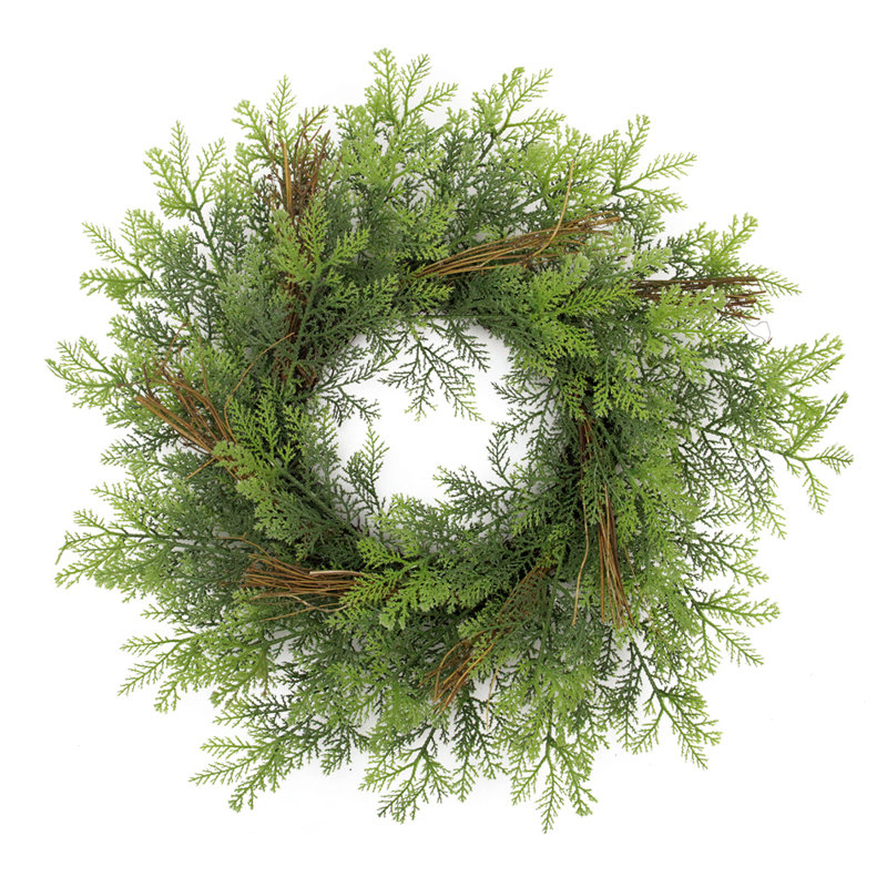 Couronne de Noël artificielle 24 po deux tons cèdre et brindilles naturelles - non éclairée
