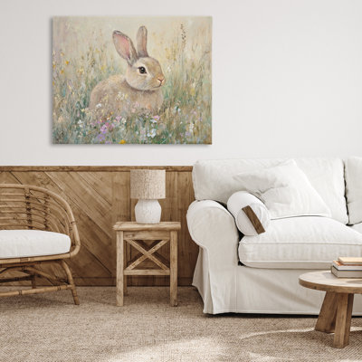 Toile douce couleur lapin dans un pré, design par Petal Prints Design