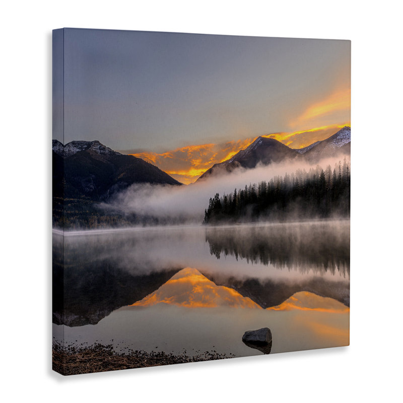 «Orange Sunset Lake Reflection» par Danita Delimont, H 17 po x l 17 po