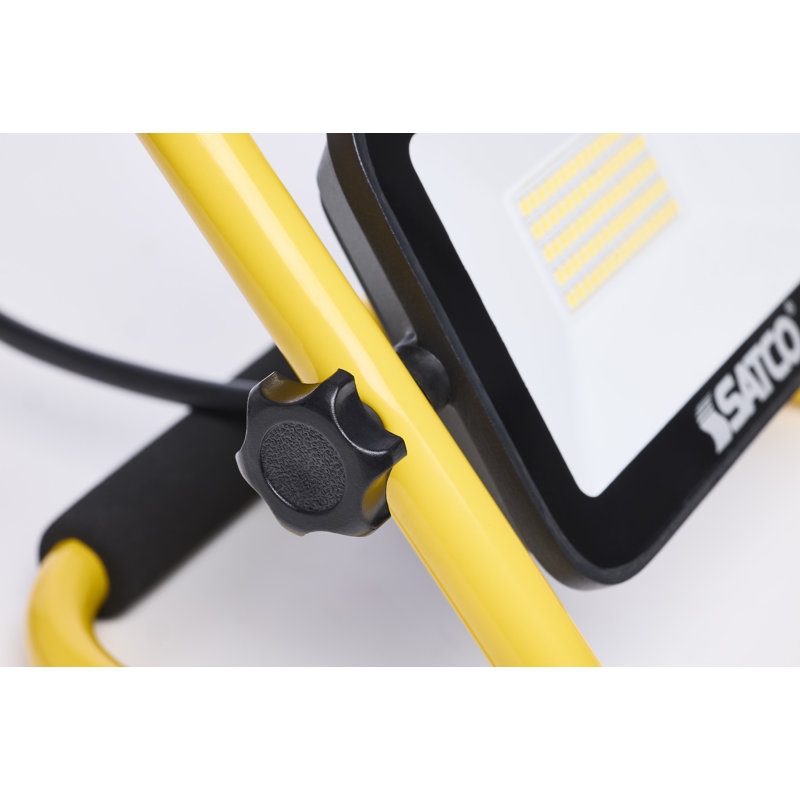 35 Watt Compact LED Work Light 5000K 5000 Lumens 18/3 Sjtw Plug 120 Volt