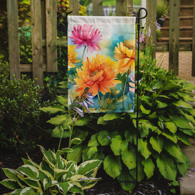 Chrysanthèmes dans un drapeau de jardin aquarelle