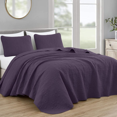 Luca 3-Piece Lightweight Microfiber Oversized Bedspread Set
