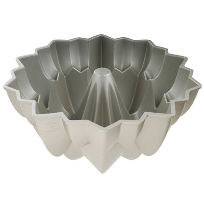 Dr. Oetker Fluted Cake Pan
