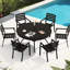 Chaises d'extérieur noires en métal, une de 2 pour les jardins, les terrasses et les piscines. Cadre météo, procédé écologique, salle à manger au bord de la piscine. Fer, finition, installation rapide