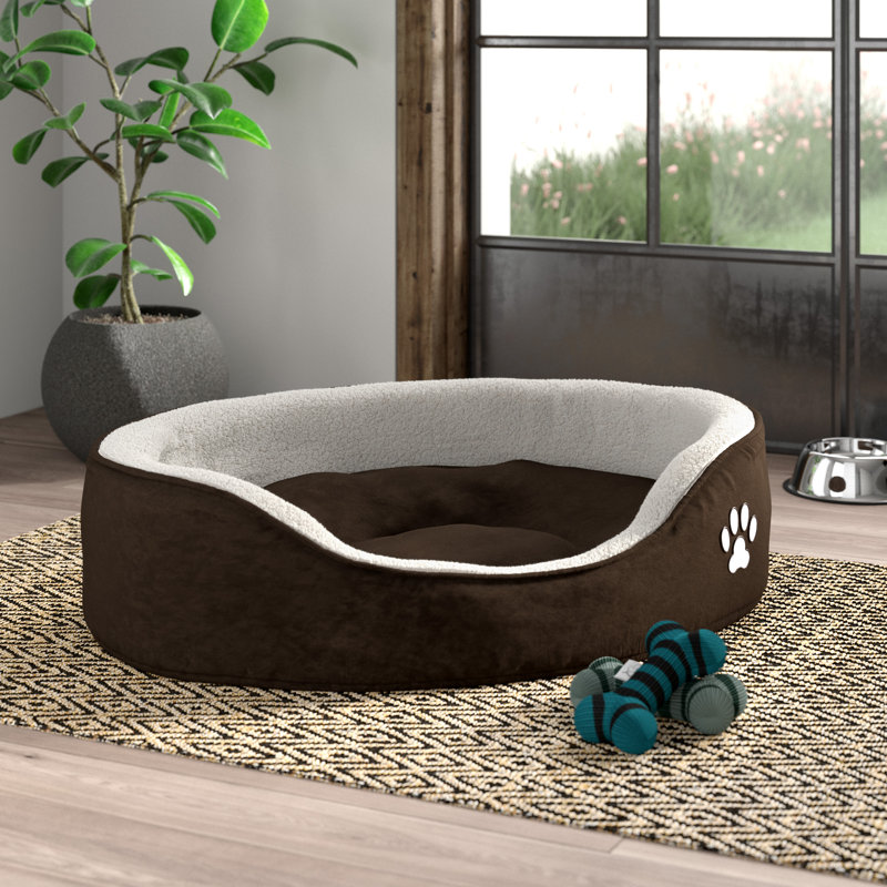 Sams Pet Bed, Medium (65cm W x 50cm D x 27cm H)