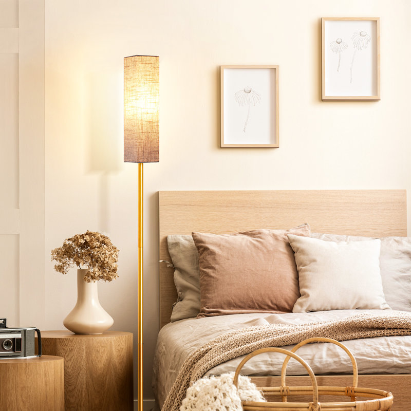 Lampe sur pied traditionnelle 65 po avec télécommande et ampoule incluse Osblek, Or