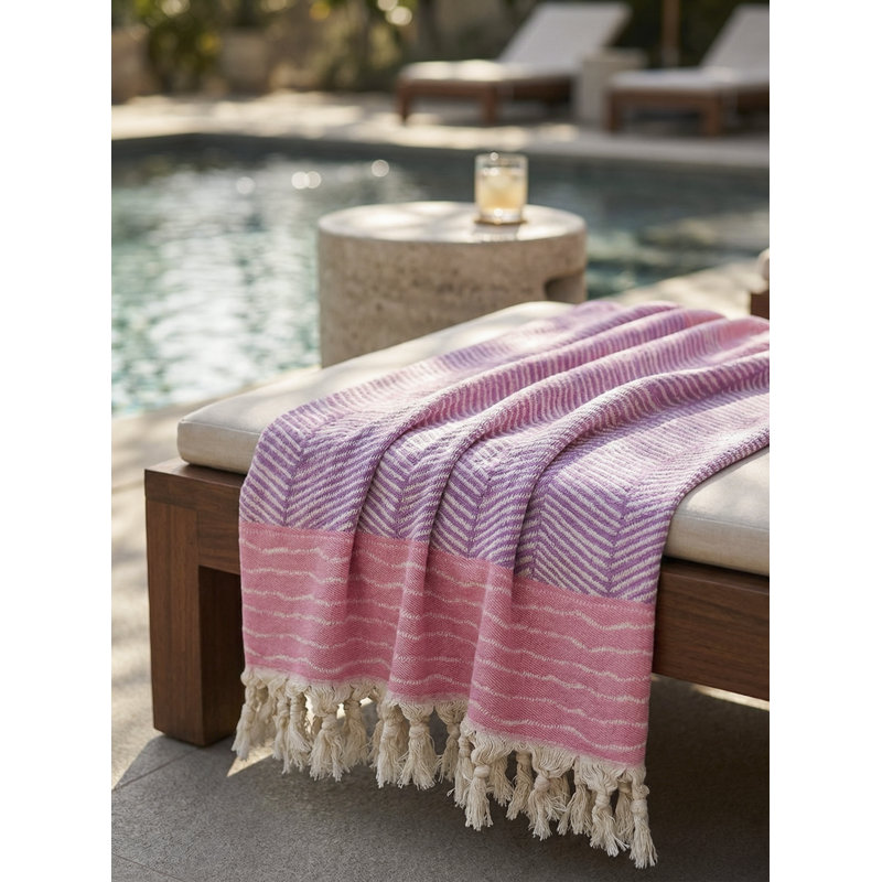 Serviette en coton mauve à rayures mauve