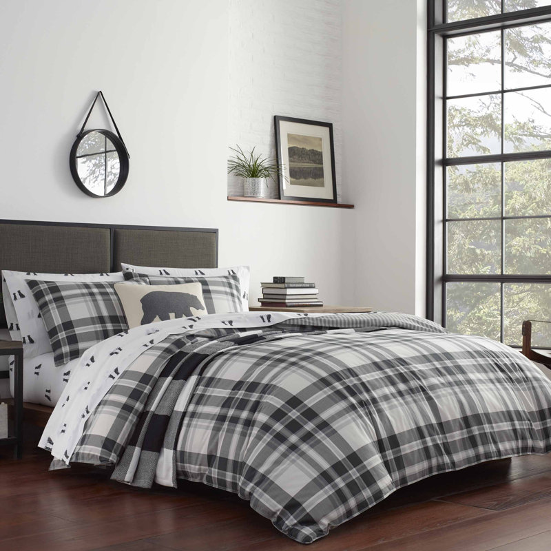 Eddie Bauer Timbers Green Cotton Reversible Bedding Set, King Comforter + 2 Shams, Chrome