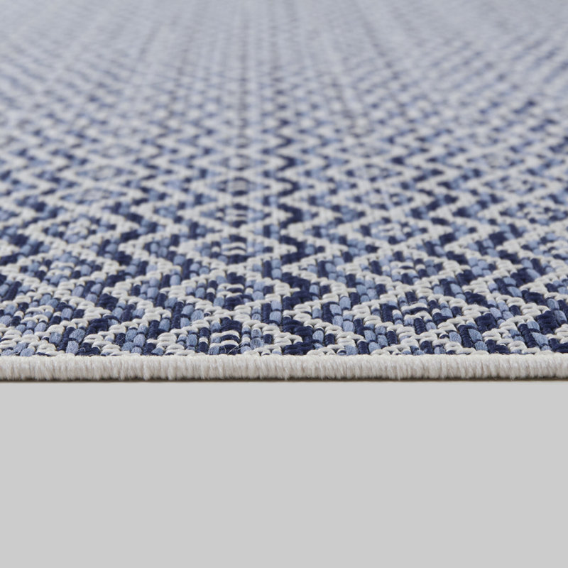 Matthies Cream Transitional Diamond Indoor/Outdoor Area Rug, Square 6'7"