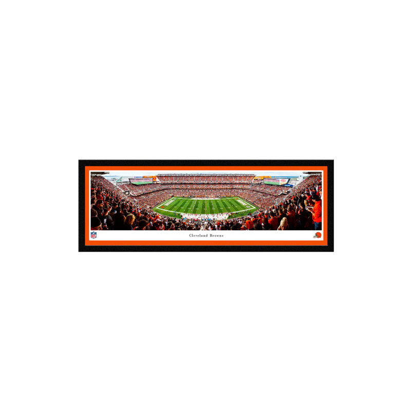 Impression panoramique de Cleveland Browns Football, H 15,5 po x l 42 po x P 1,38 po, Cadre noir