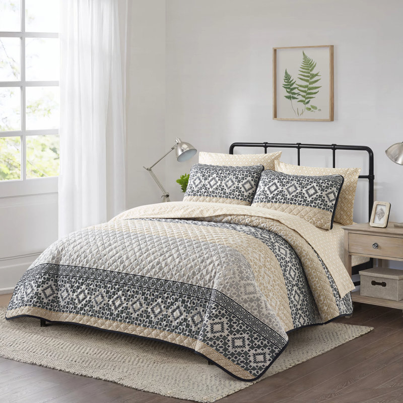 Queen Black and Taupe Geometric Polyester Quilt Set