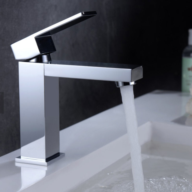 Robinet pour salle de bain à un trou, Chrome