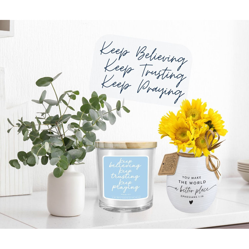 Bougie en pot légèrement parfumée avec support en verre