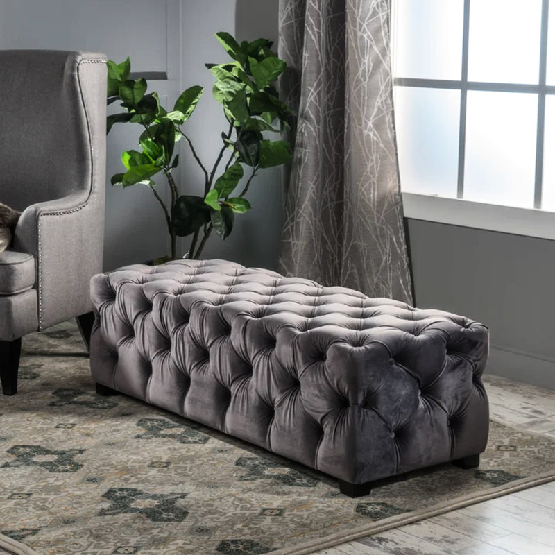 Velours gris avec capitonnage chic et polyvalent: convient à n'importe quelle pièce