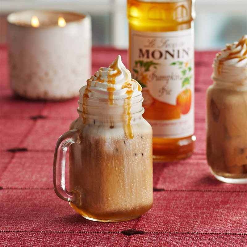 Sirop pour tarte à la citrouille Monin Premium 544SYPAR241A