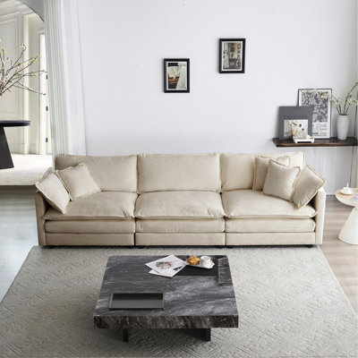 Chenille beige de style Mid-Century 3 pour la longévité du salon - Matériaux, tissu de confort durable, revêtement apaisant pour la paix, ambiance tranquille