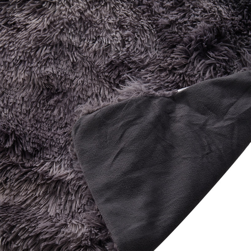 Puau Machine Tufted Blanket