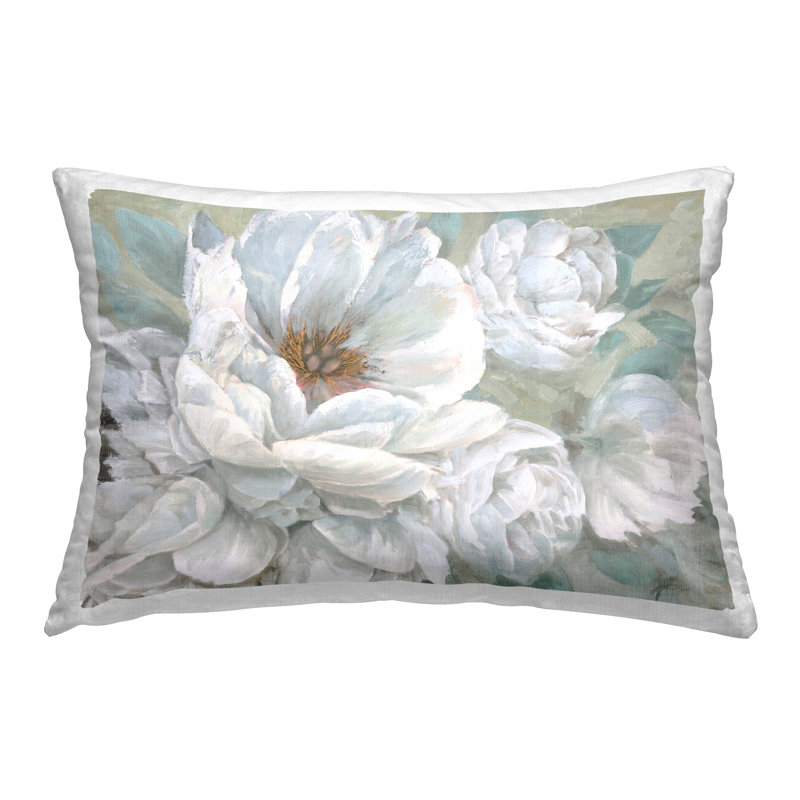 Coussin décoratif imprimé "White Beauty Bouquet" par Wellington Studio