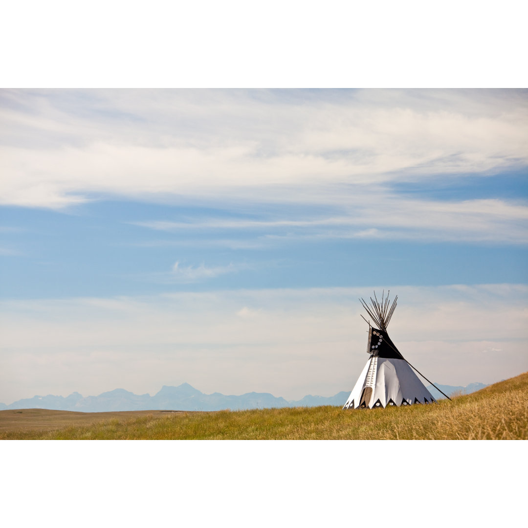 Tipi On The Great Plains von ImagineGolf - Kunstdrucke auf Leinwand