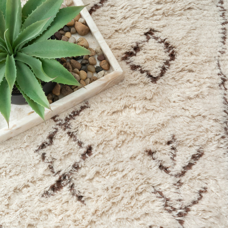 Prima Moroccan Wool Tassel Area Rug, Rectangle 5' x 8'