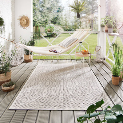 Freddy Geometric Indoor / Outdoor Area Rug