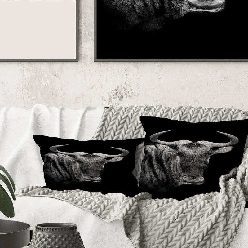 Portrait et housse de coussin monochrome avec gnou carré, 18" x 18"