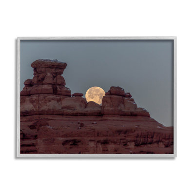 «Desert Mesa Moonlit Night Landscape», art numérique par Jeff Poe