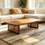 Table basse brune en bois massif brun