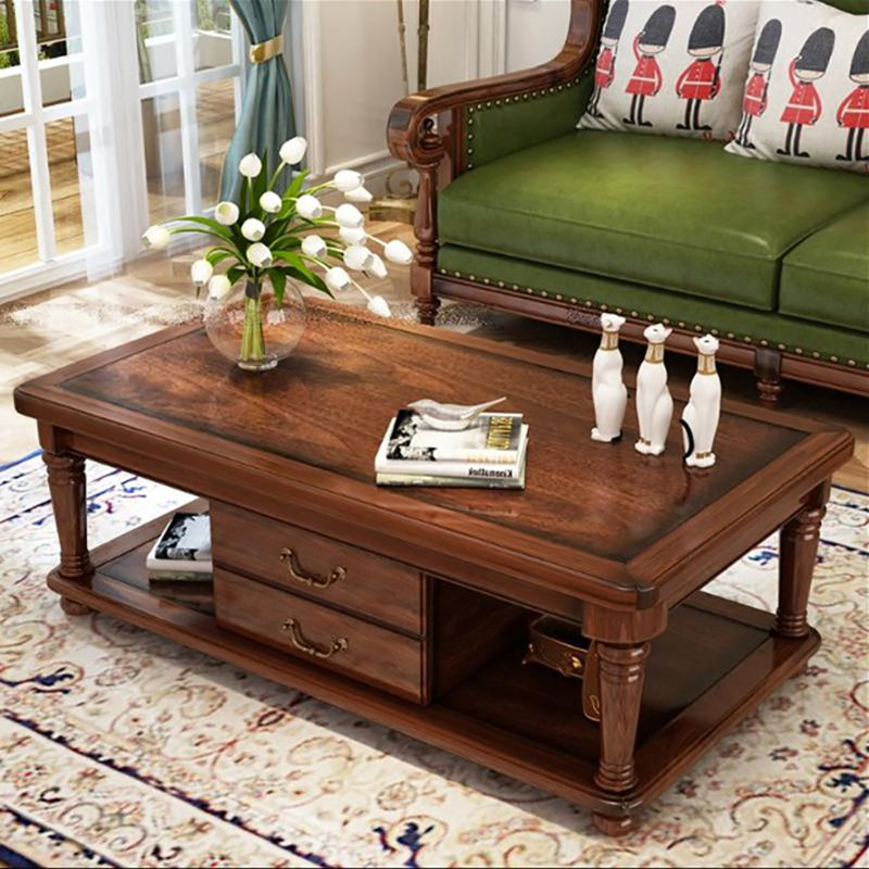 Table basse simple de style américain