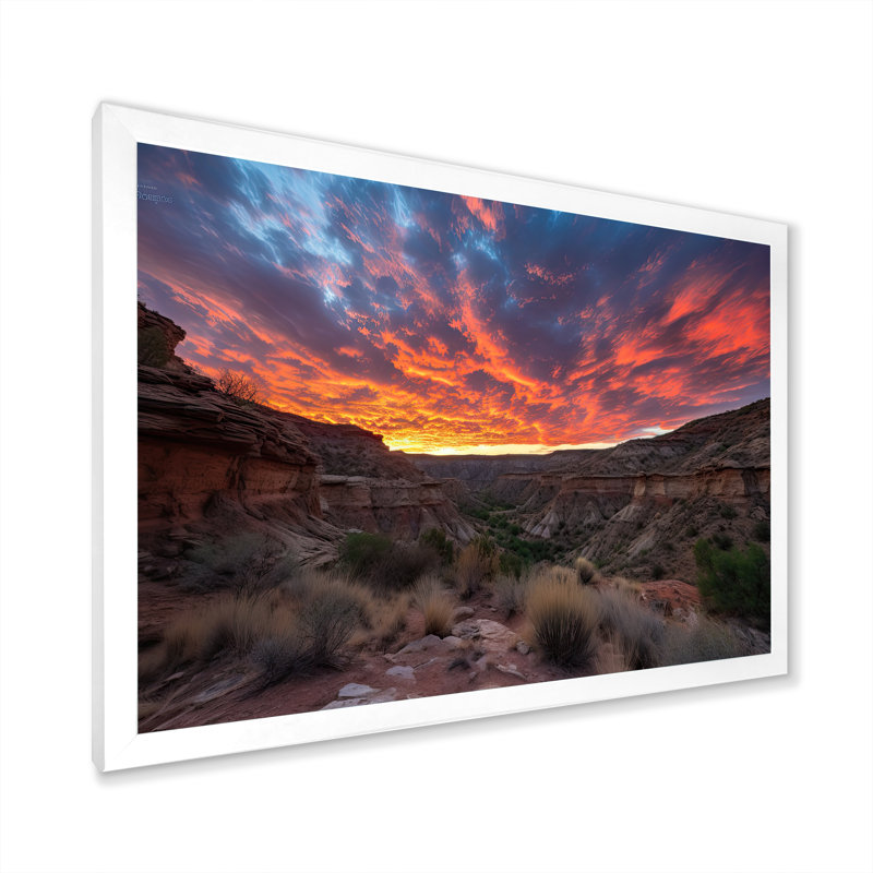 Fiery Canyon Sunset I - paysages, art mural sur toile, Cadre photo blanc, H 24 po x l 32 po x P 1 po