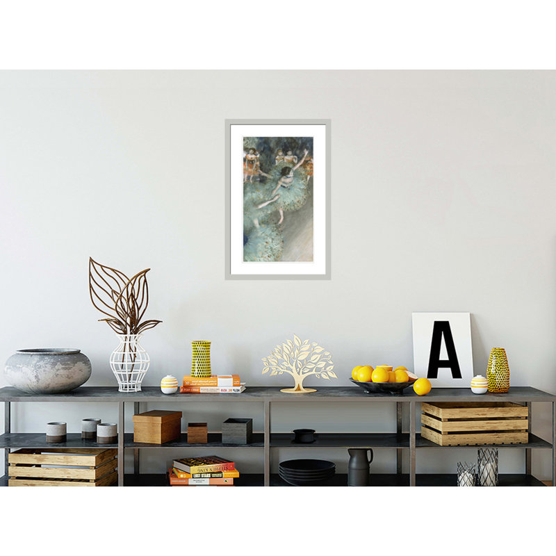 «Swaying Dancer (Dancer in Green)» par Edgar Degas, impression giclée encadrée, H 29,5 po x l 19,37 po