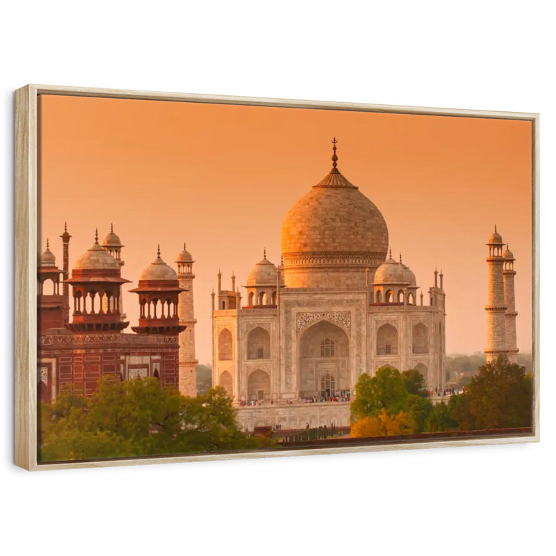 Taj Mahal historique au lever du soleil, 46 po x 31 po, Cadre flottant en bois naturel