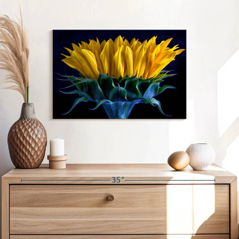 Harnek Sunflower Side View, 16" H x 24" W