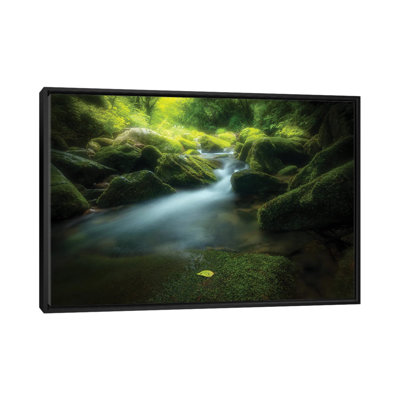Green Stone 1 Piece Floater Frame Wall Art on Canvas
